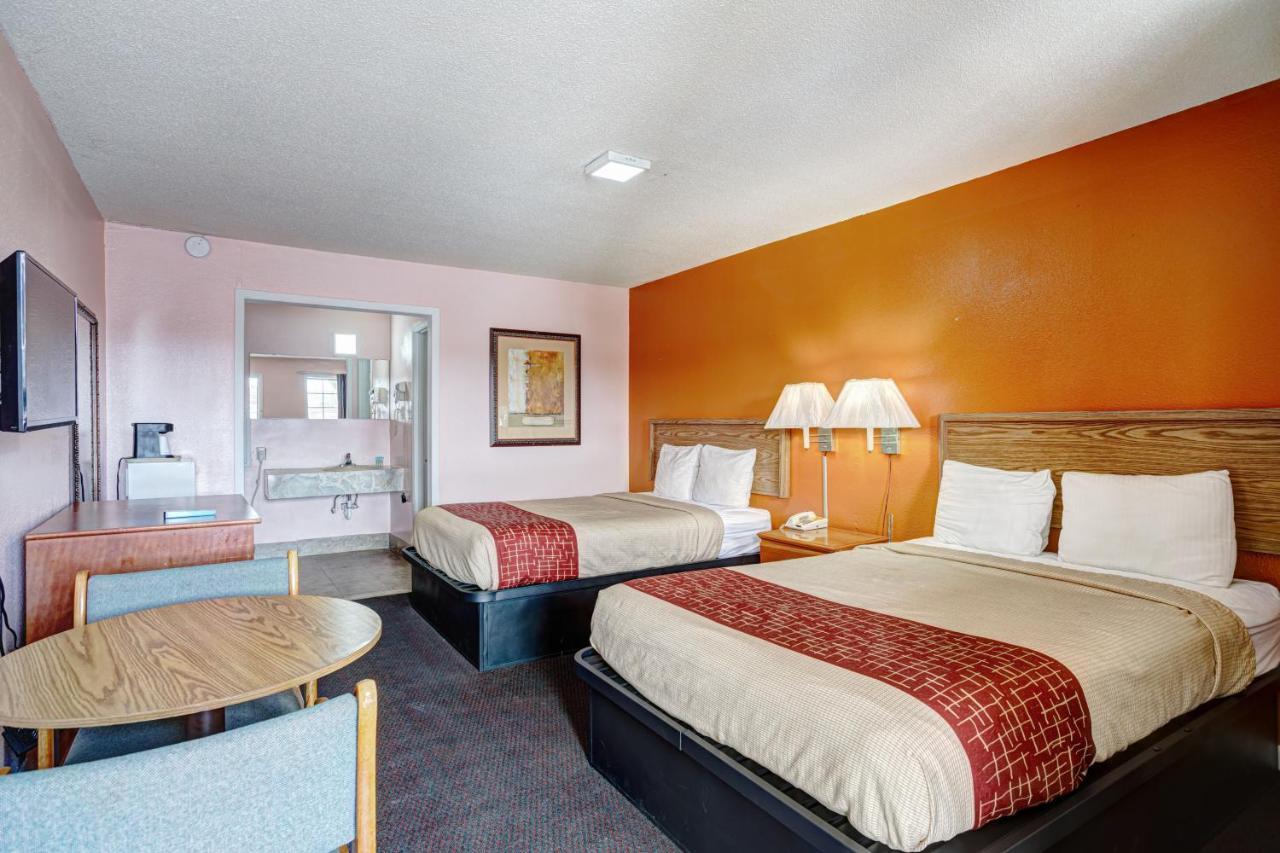Regency Inn Fayetteville Buitenkant foto